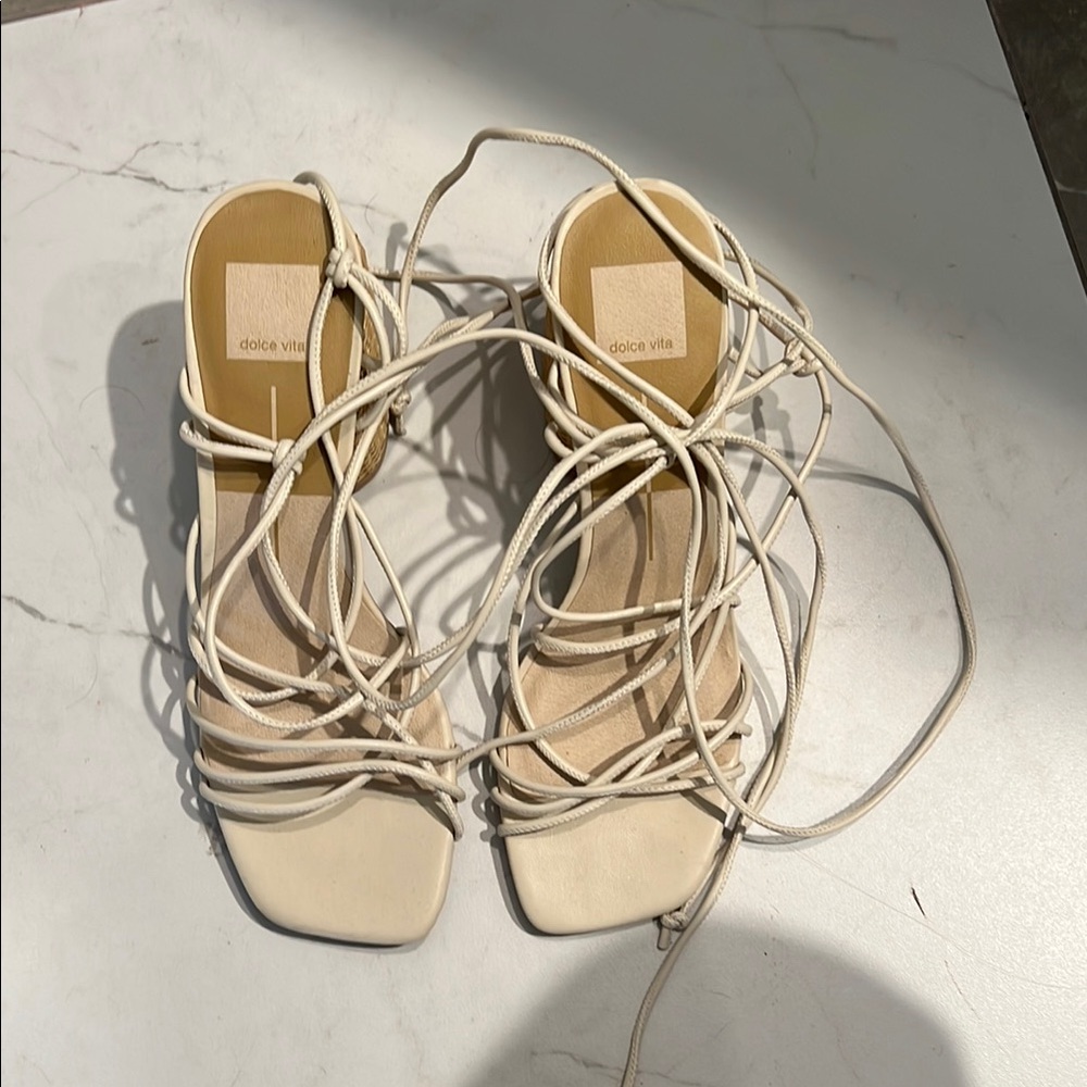 Dolce Vita Women's Cream Strappy Sandals